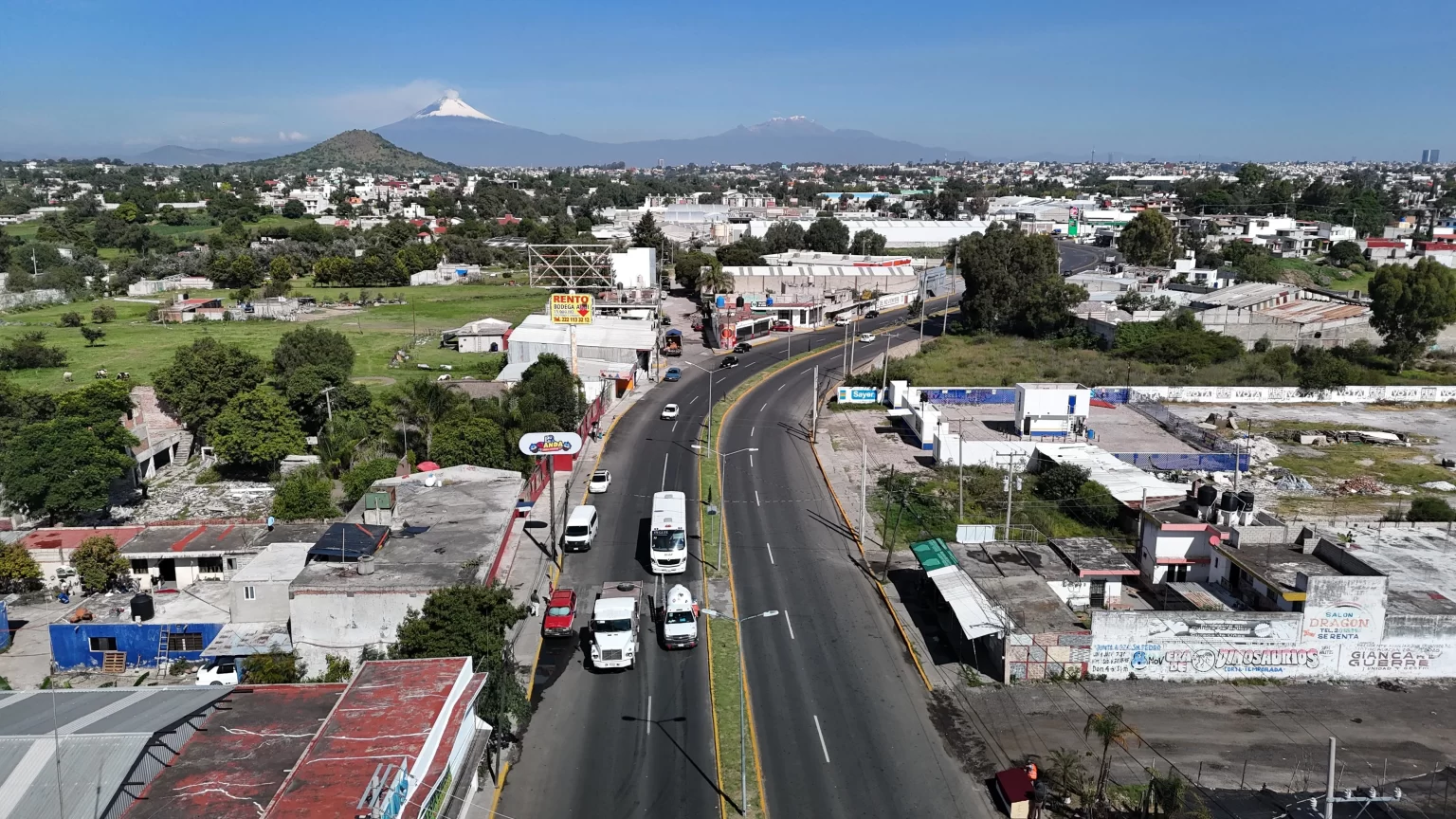 Más de 4 mil calles pavimentadas en Puebla capital, al cierre de 2025: Armenta