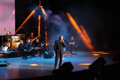 “Noche de Marco Antonio Muñiz” emociona al público en el CCU