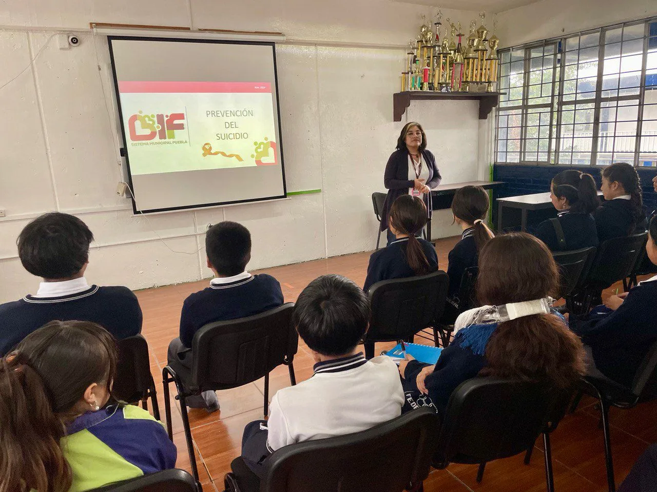 Ofrece DIF Puebla capital pláticas sobre prevención del suicidio en las escuelas