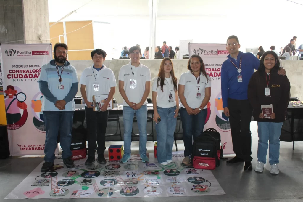Participa Gobierno de la Ciudad en la quinta Feria de Prácticas Profesionales, Servicio Social y Bolsa de Trabajo de la UVP