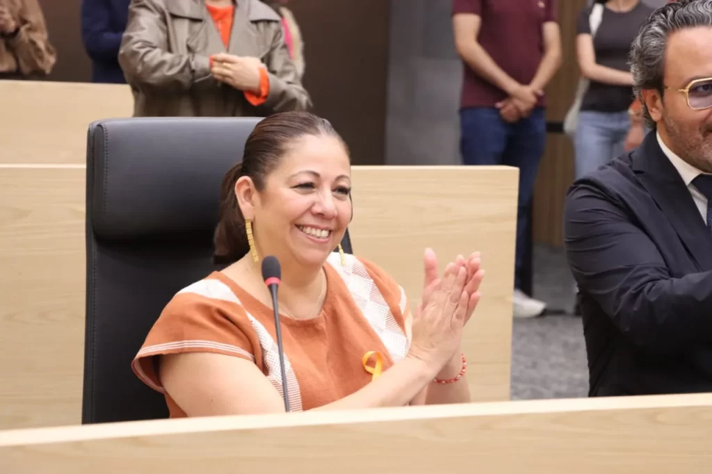 Promueven en Congreso reconocimiento a maestras y maestros; “daremos paso firme para reivindicar la labor docente” Laura Artemisa