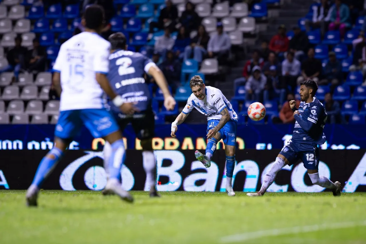 Puebla rescata un punto ante Pachuca en jornada de media semana