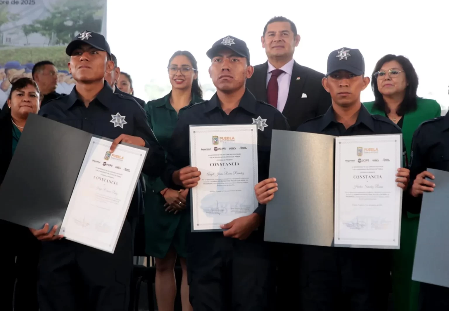 Se gradúan 122 cadetes de la Universidad de Ciencias Policiales del Estado