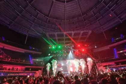 Tito Double P enciende el Auditorio GNP con su “¡Ay Mamá! Tour”