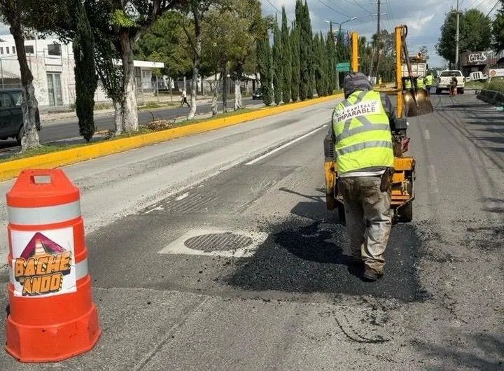 Bacheando Puebla mejora la movilidad en la capital