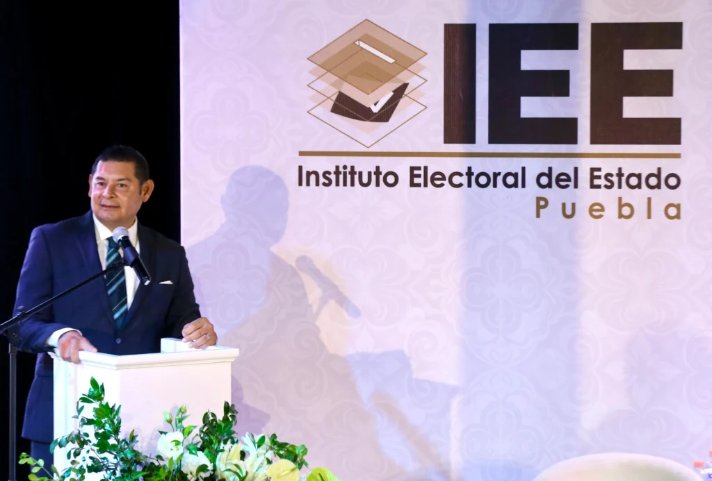 Democracia con resultados debe reflejarse en el bienestar social, afirma Armenta