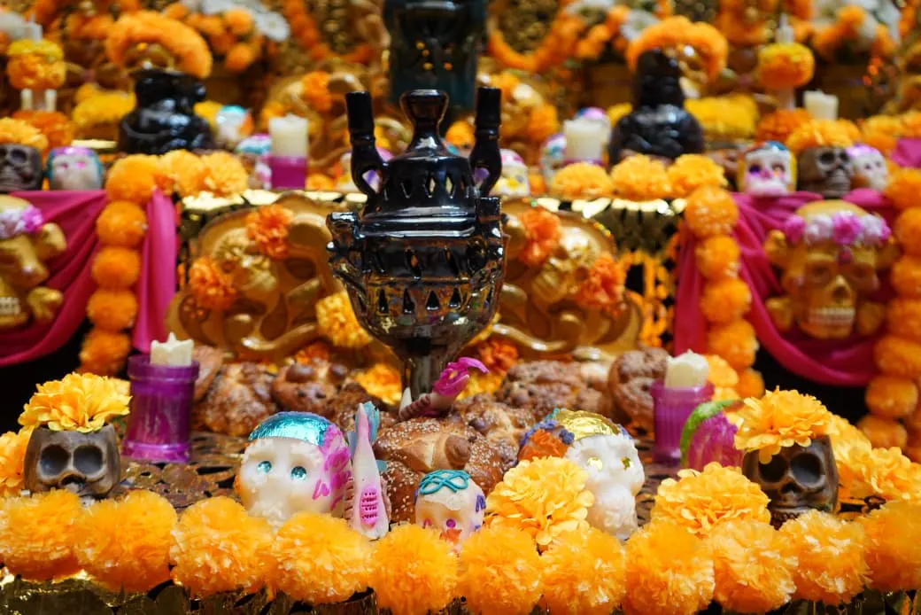 Emite Gobierno de la Ciudad recomendaciones para instalación de altares y ofrendas