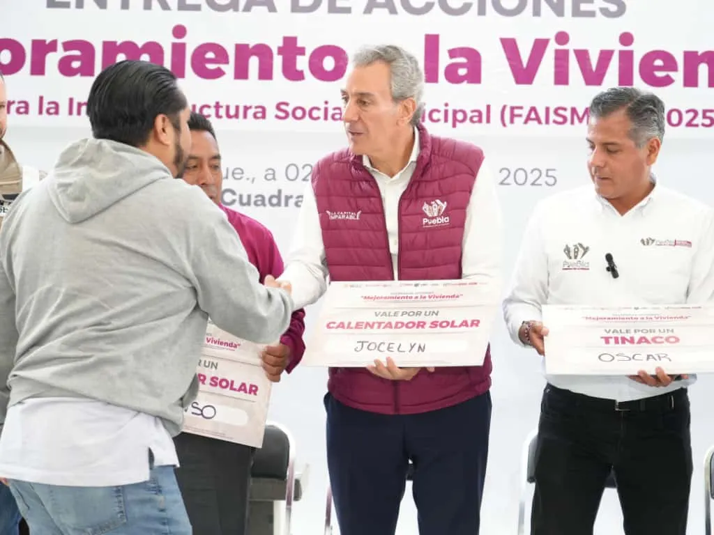 Entrega Pepe Chedraui apoyos del programa “Mejoramiento a la vivienda” en La Resurrección