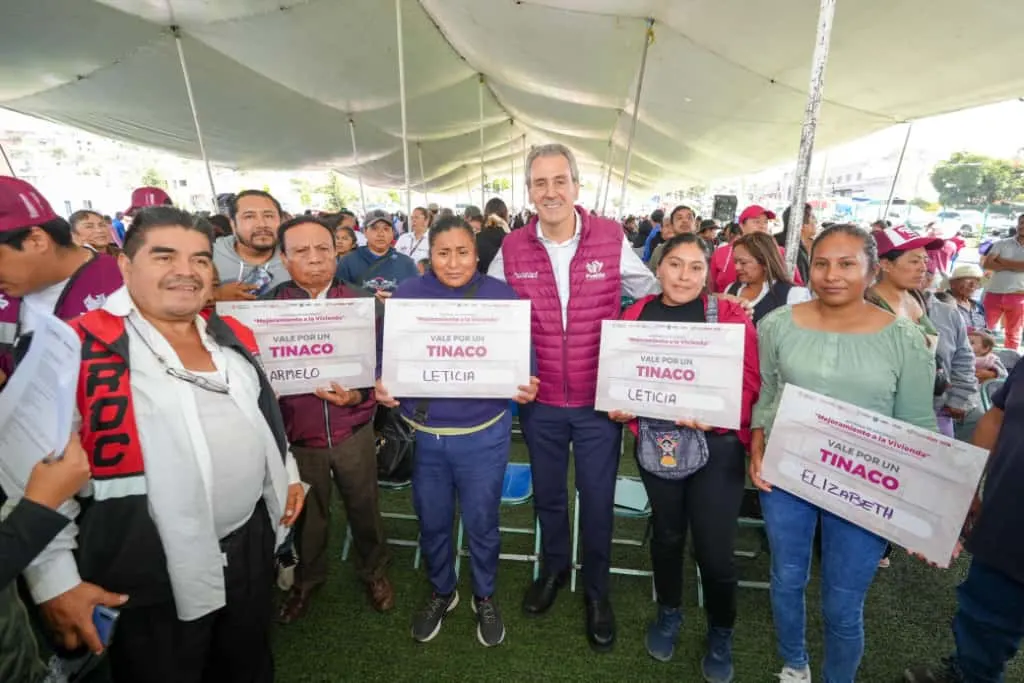 Entrega Pepe Chedraui apoyos del programa “Mejoramiento a la vivienda” en La Resurrección