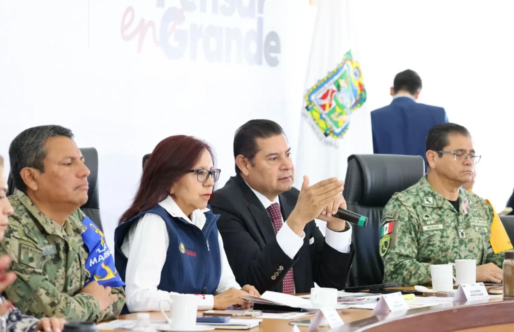 Gobierno de Puebla garantiza atención permanente en la Sierra Norte tras intensas lluvias