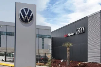 Gobierno de Puebla mantiene incentivos fiscales a Volkswagen y Audi, pero pide mayor integración local