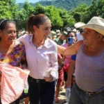 “No vamos a dejar desamparado a nadie” Claudia Sheinbaum y Armenta supervisan atención a damnificados en la Sierra Norte