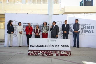 Omar Muñoz inaugura arco techo del bachillerato “Forjadores de Puebla”