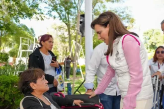 Pepe Chedraui y MariElise Budib entregaron 122 aparatos funcionales en Puebla