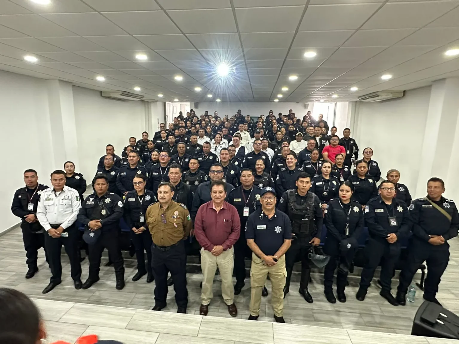 Se capacita personal de la SSC en medidas preventivas y normativas en el traslado de gas LP