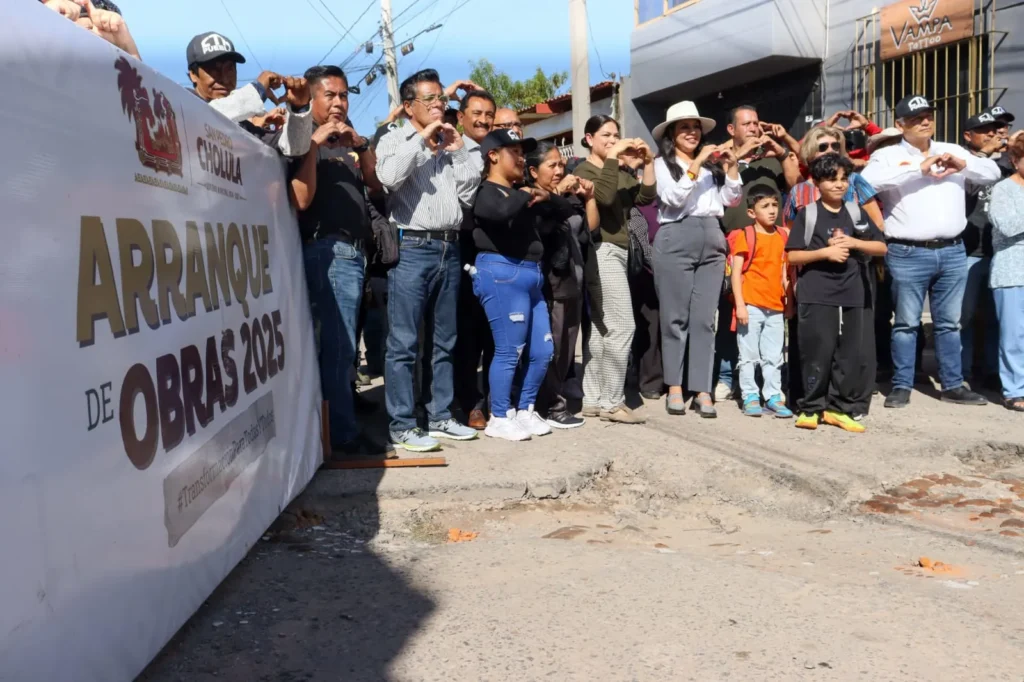 Tonantzin Fernández reafirma compromiso con el mejoramiento de vialidades en San Pedro Cholula