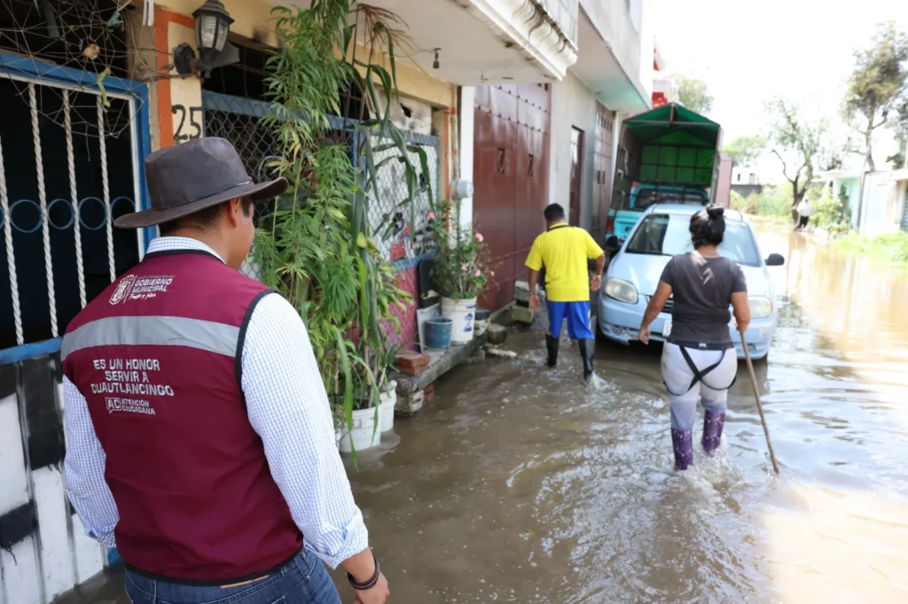 Tras intensas lluvias, Omar Muñoz acude a zonas afectadas de Sanctorum y Chautenco