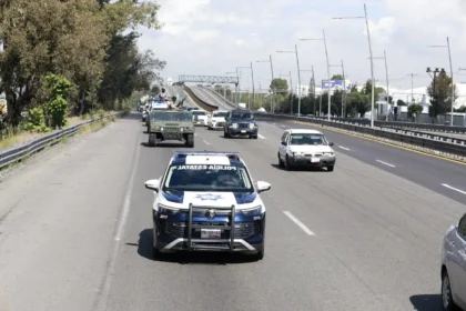 Autoridades refuerzan seguridad en carreteras de Puebla ante riesgos viales