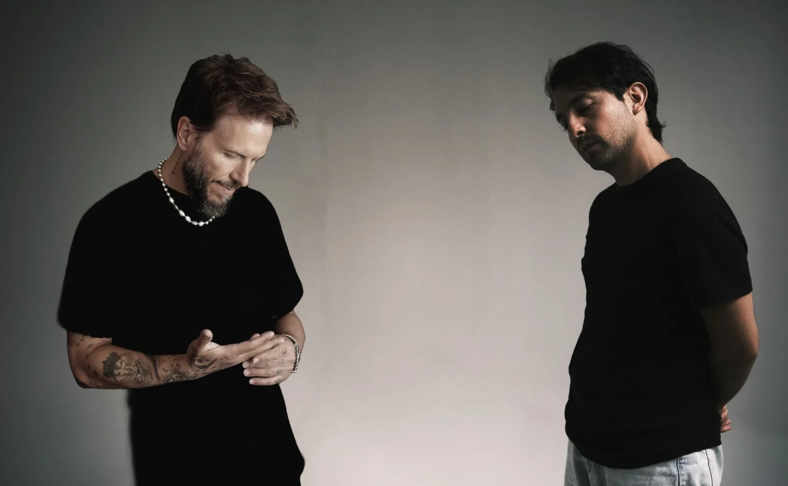 El Riqué y Noel Schajris unieron su talento y estilo en el sencillo “Mi futuro antes”