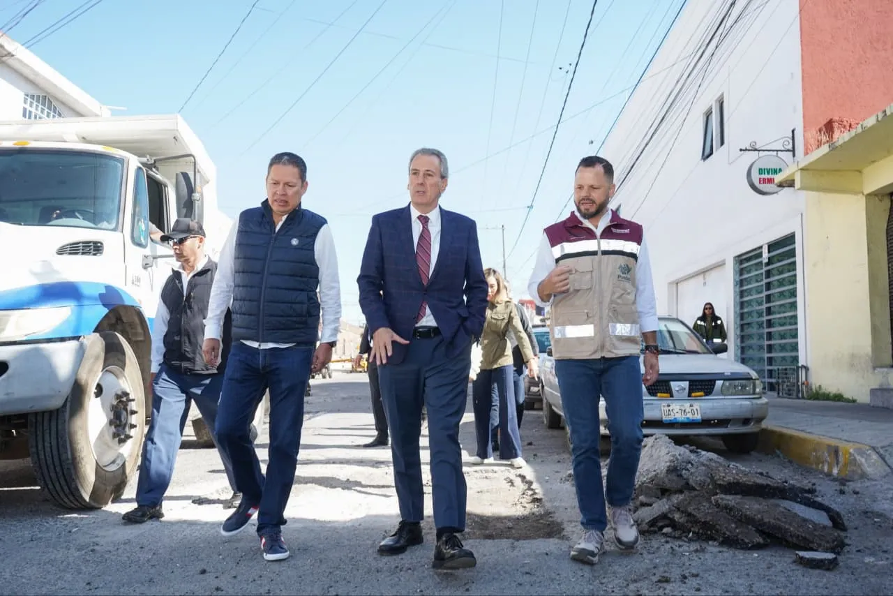 Con inversión histórica, Gobierno de la Ciudad atiende más de 200 mil baches en la capital