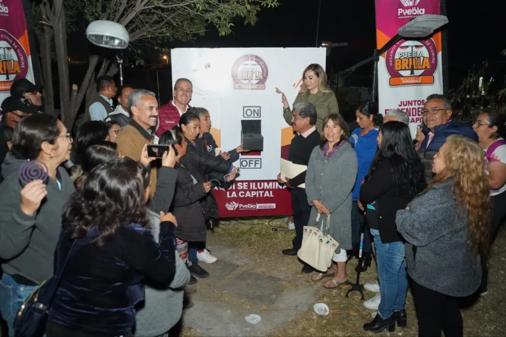 Fortalece Pepe Chedraui Senderos de Paz con alumbrado público LED en Geovillas del Sur