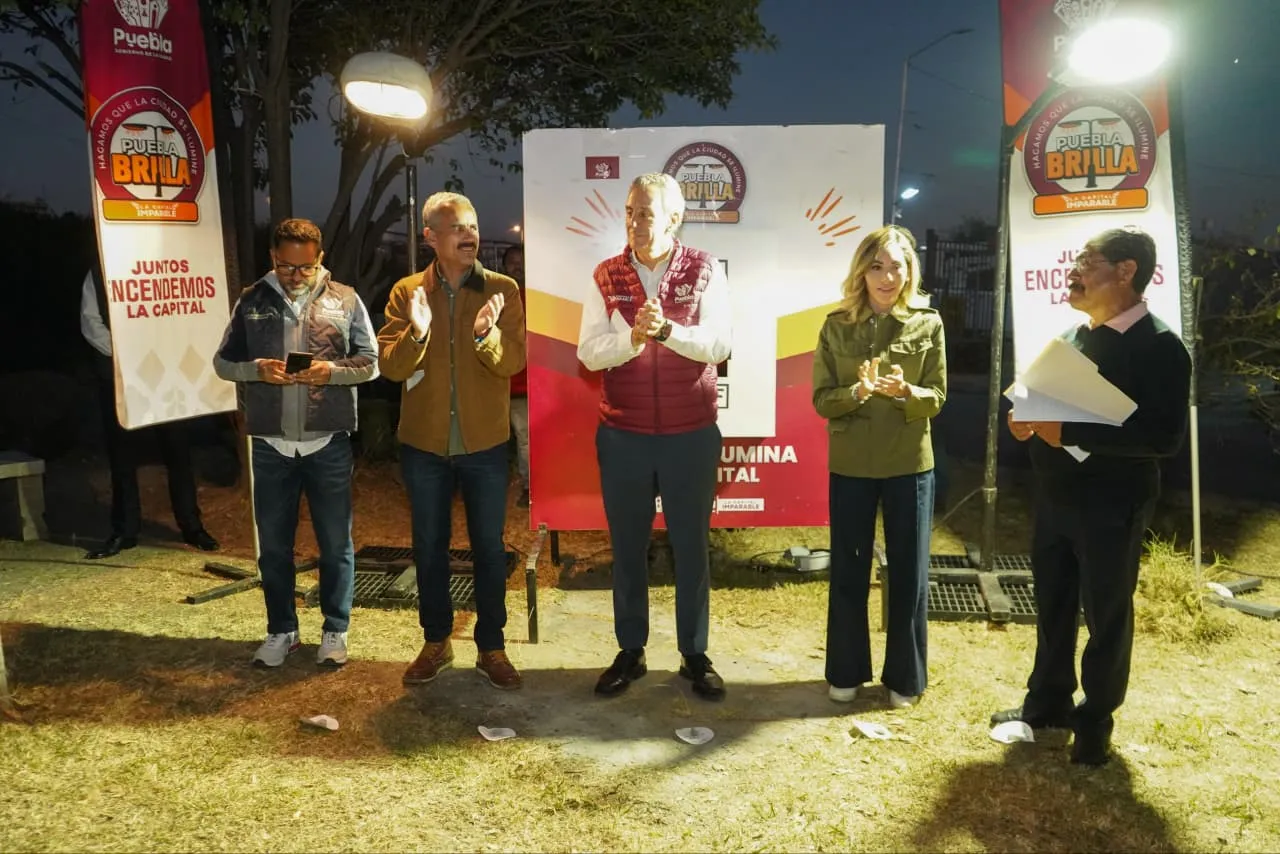 Fortalece Pepe Chedraui Senderos de Paz con alumbrado público LED en Geovillas del Sur