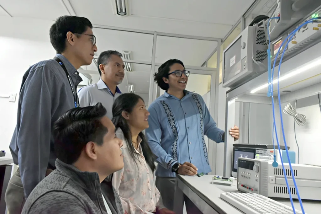 El Laboratorio de Diseño y Caracterización de Circuitos y Sistemas de la BUAP forma futuros tecnólogos