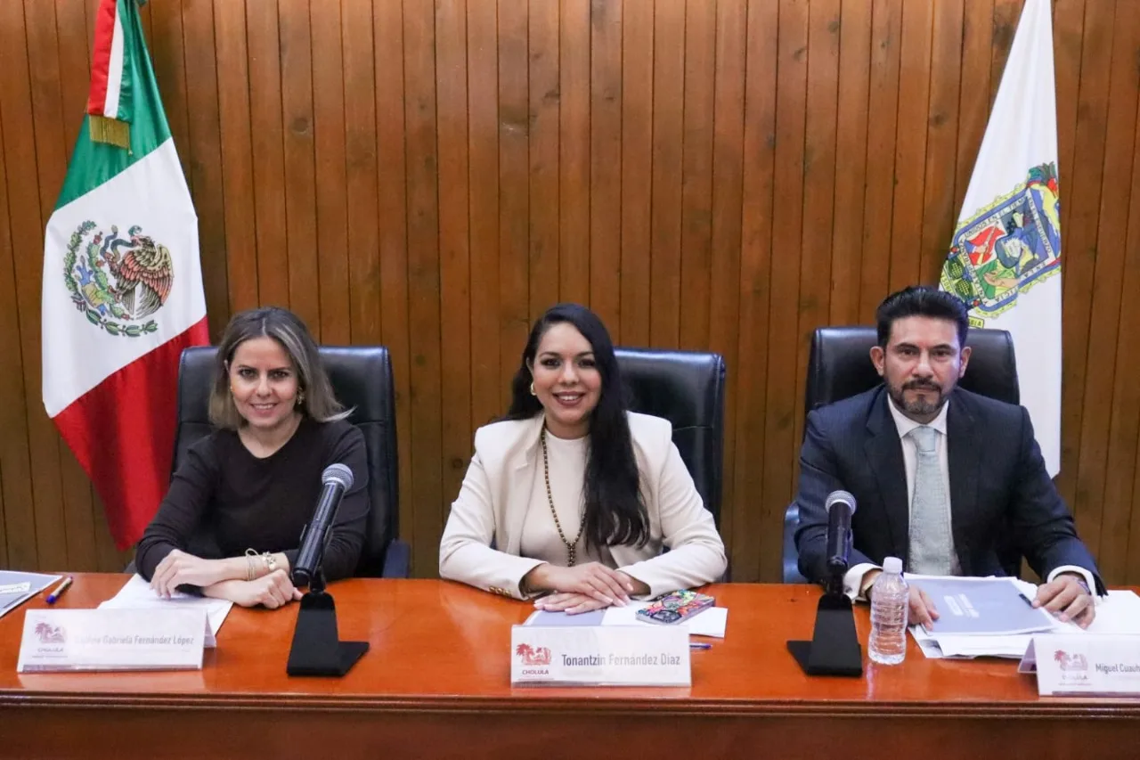 Funcionarios de San Pedro Cholula cumplen con la rendición de cuentas al Cabildo