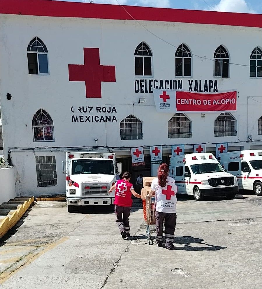 Fundación Granjas Carroll entrega despensas a Cruz Roja para damnificados