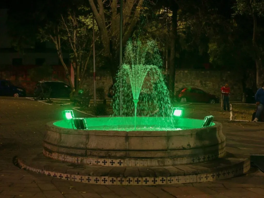 Inaugura Gobierno de la Ciudad revitalización de la fuente del parque Enrique Benítez