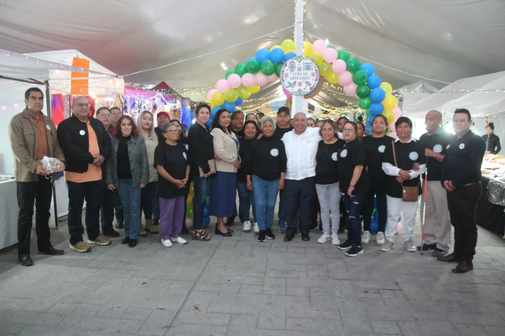 Instalan oficialmente el Corredor Artesanal del Zócalo Municipal a la 2 Oriente en Amozoc