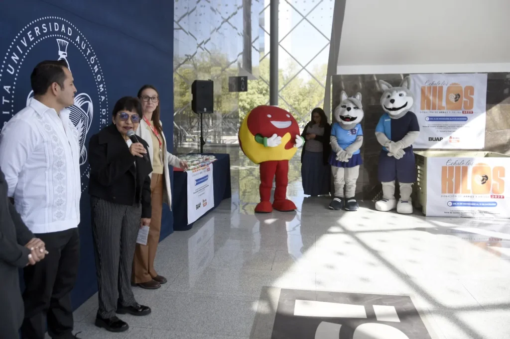 La BUAP inicia la campaña Échale los kilos, donación de arroz y frijol 2025