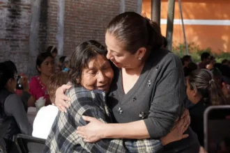 Laura Artemisa supervisa obras y reconoce el poder de las mujeres organizadas en Puebla