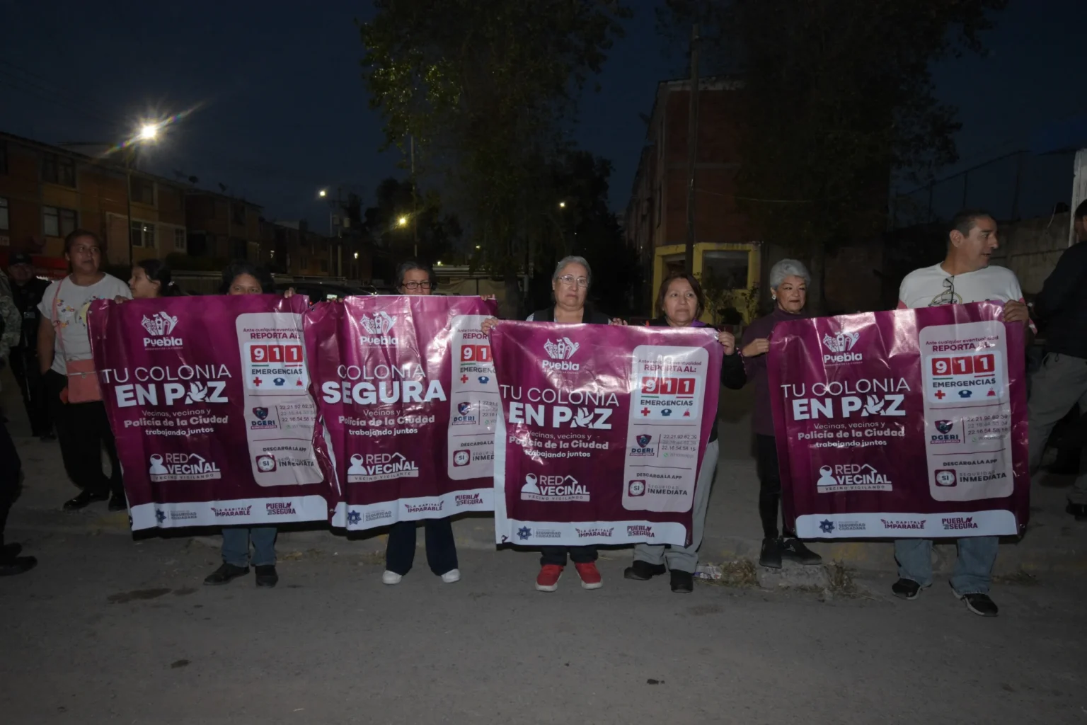 Secretario Félix Pallares Miranda continúa recorridos y encuentros con vecinos de colonias al sur de la ciudad