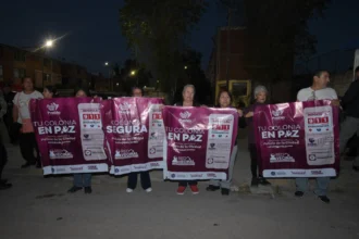 Secretario Félix Pallares Miranda continúa recorridos y encuentros con vecinos de colonias al sur de la ciudad