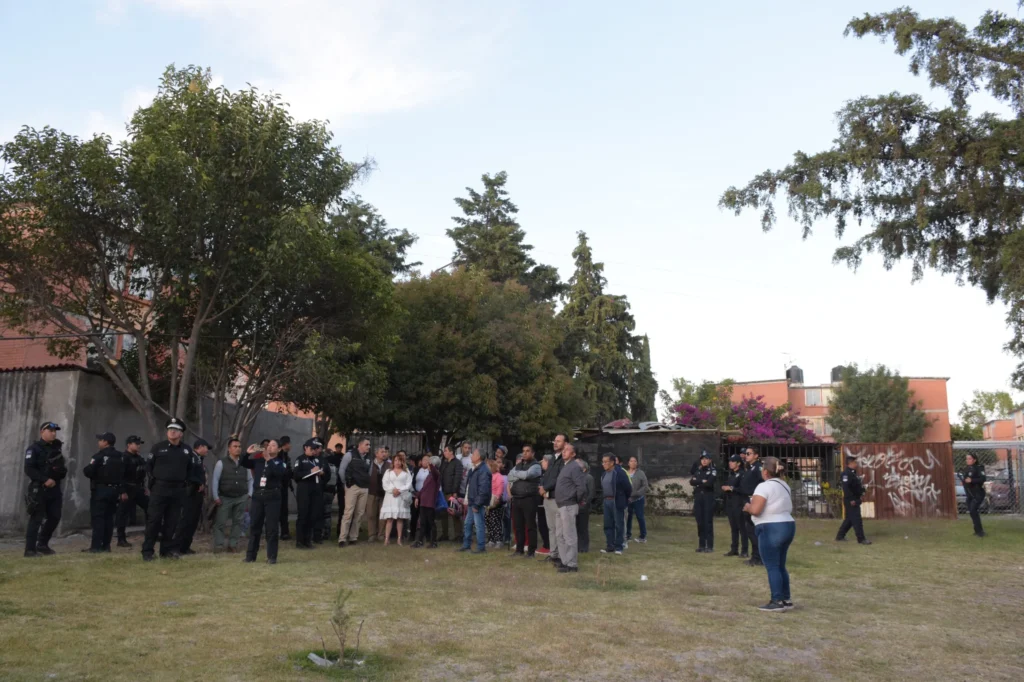 Secretario Félix Pallares Miranda continúa recorridos y encuentros con vecinos de colonias al sur de la ciudad