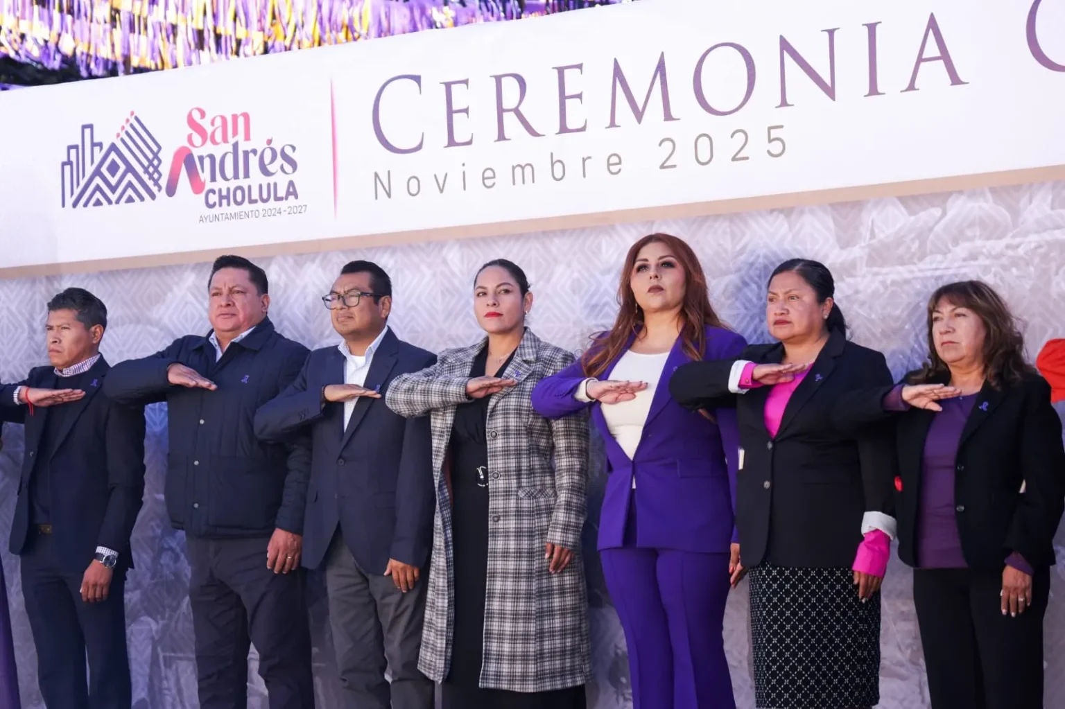 En ceremonia cívica Lupita Cuautle reafirma su compromiso con la paz y la seguridad del municipio