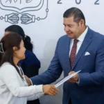 Gobierno de Puebla respalda a migrantes poblanos con programas de emprendimiento y reintegración