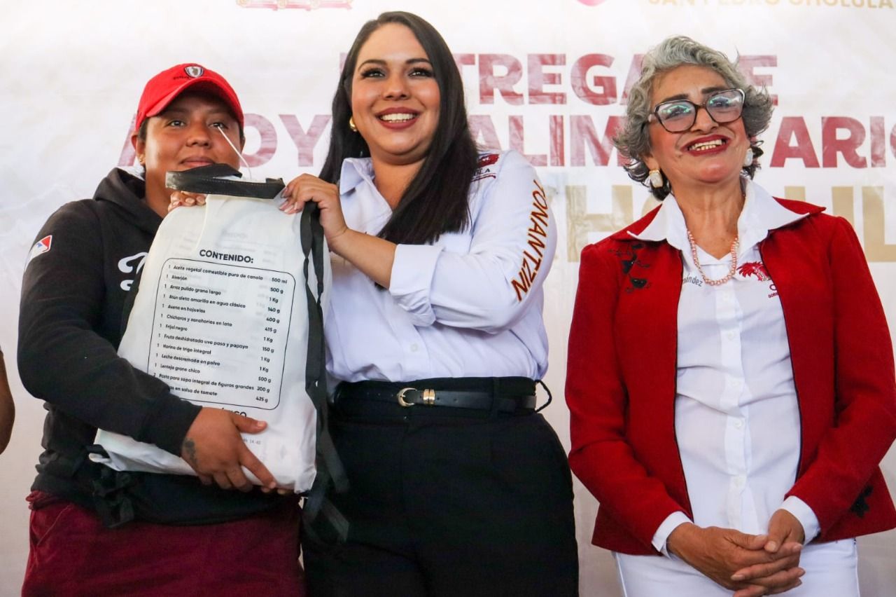 Entrega Tonantzin Fernández apoyos alimentarios a personas en situación vulnerable