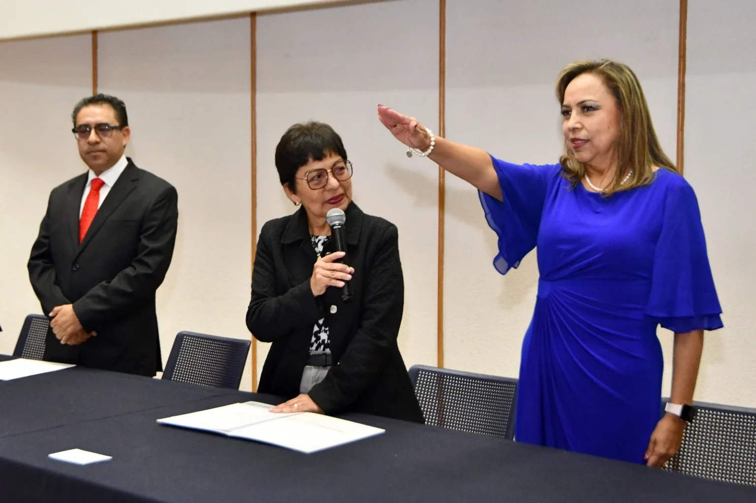 Rectora preside Cuarto Informe de Labores y toma de protesta en la Facultad de Administración