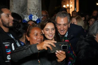 Gran éxito del videomapping conmemorativo al Día de Muertos con luz y tradición