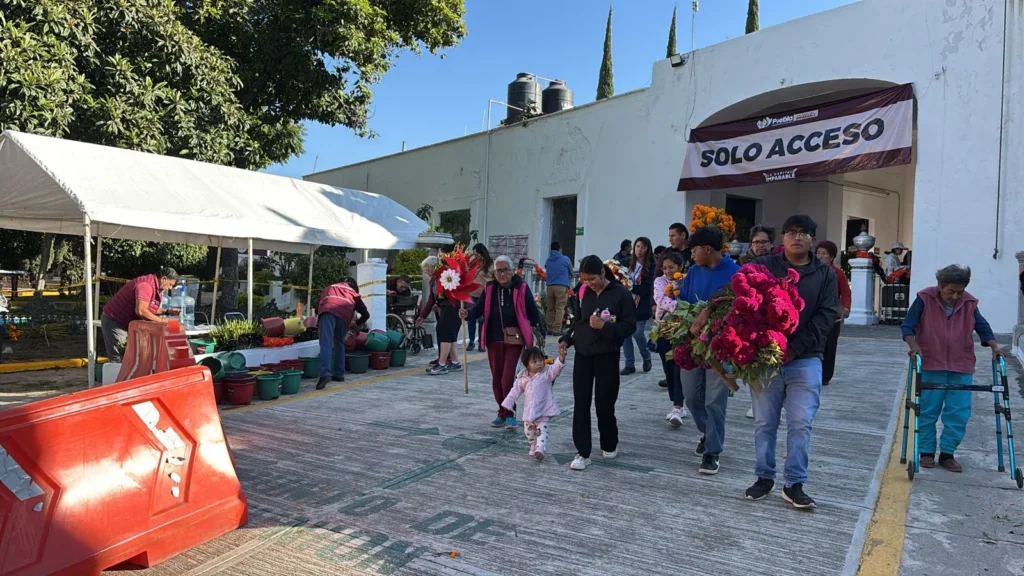 Más de 120 mil visitantes acudieron al Panteón Municipal por Todos Santos