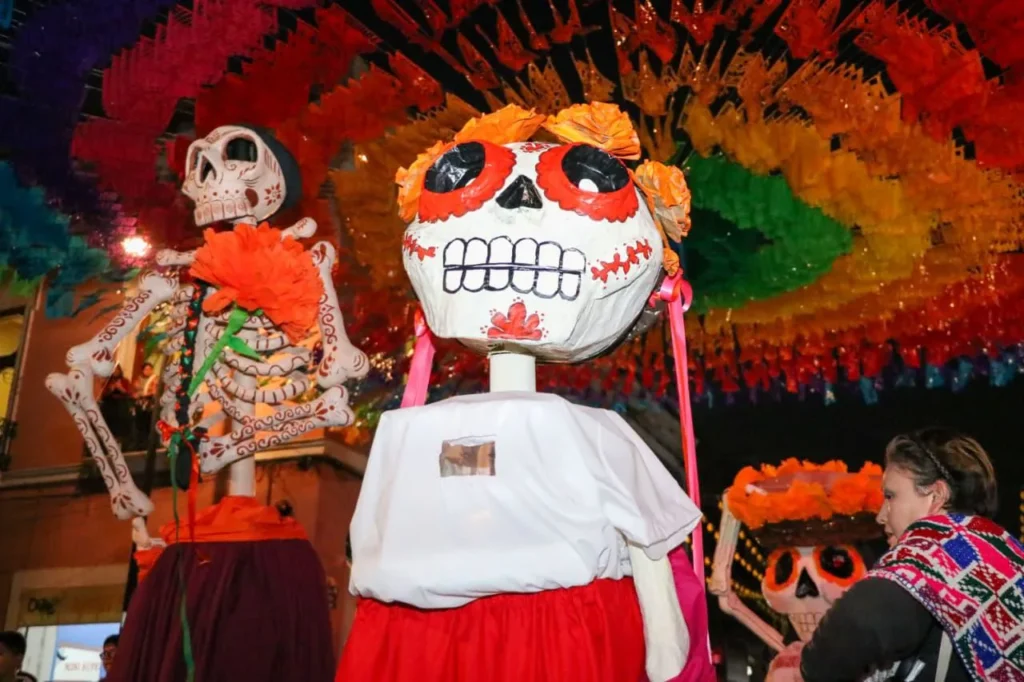 Desfile “Entre Vivos y Muertos”, identidad que reafirma riqueza cultural de Puebla