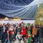 Familias de Cholula se reunieron en Plaza de la Concordia para el encendido del árbol