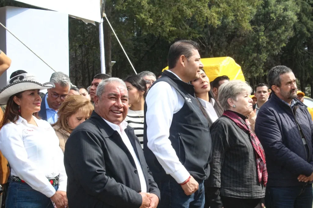 Severiano de la Rosa asiste a la Firma del Convenio Marco en Materia Forestal y refrenda el trabajo coordinado entre los tres órdenes de gobierno.