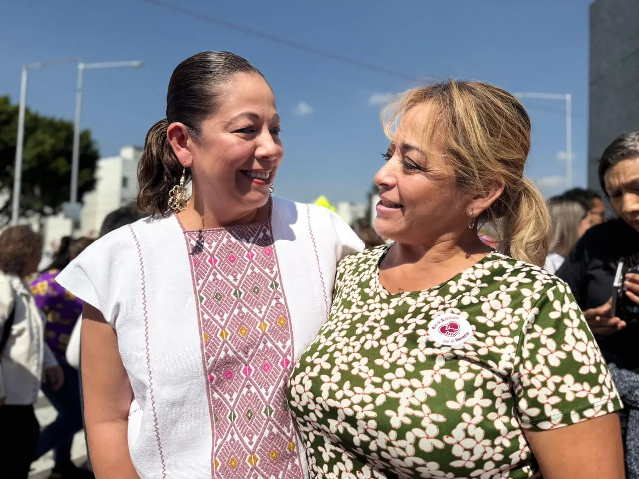 Tenemos que entrarle a resolver lo que dejaron mal, afirma Laura Artemisa