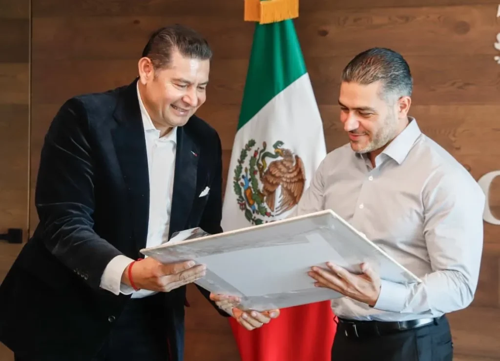 Armenta se reúne con Harfuch en la CDMX