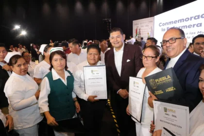Día del enfermero Gobierno de Puebla reconoce labor del personal de salud y anuncia inversión hospitalaria