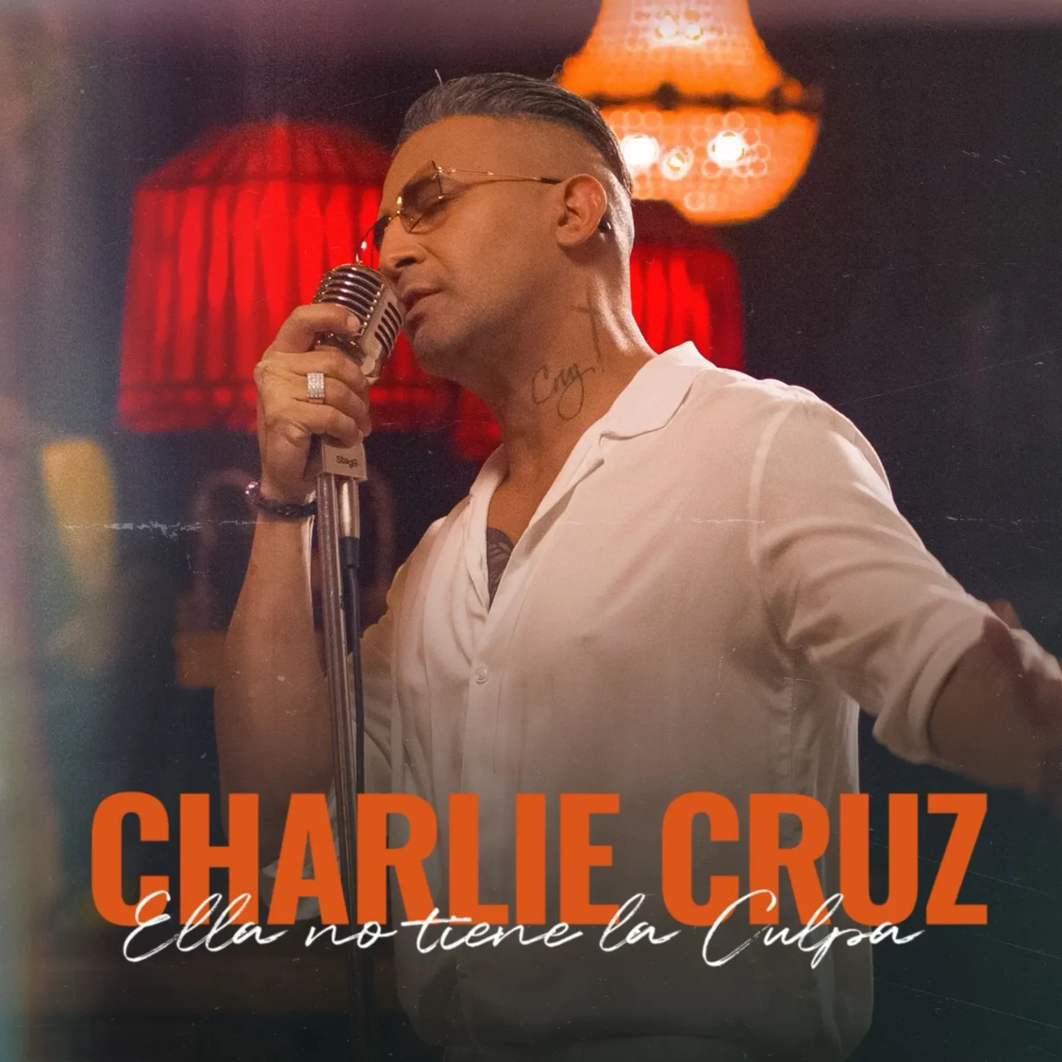 “Ella no tiene la culpa” sencillo Charlie Cruz.