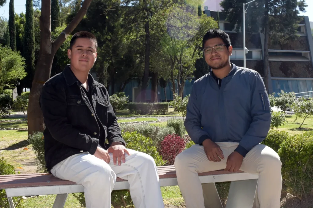 Ganan egresados BUAP el “Premio Juventudes Resilientes 2025”